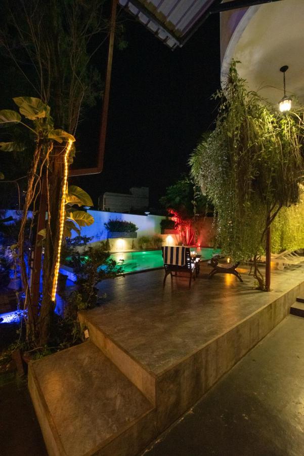 Avon Villa Hikkaduwa Exterior photo