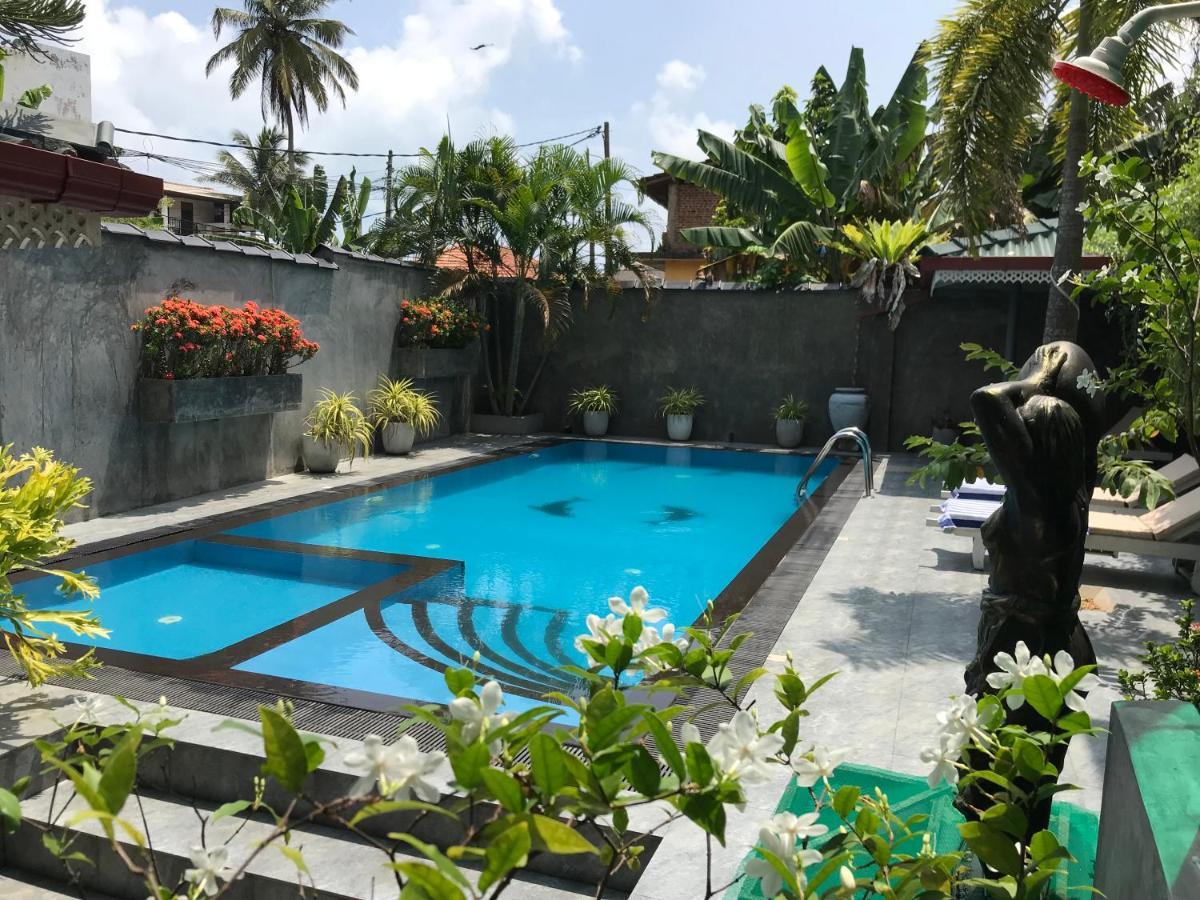 Avon Villa Hikkaduwa Exterior photo