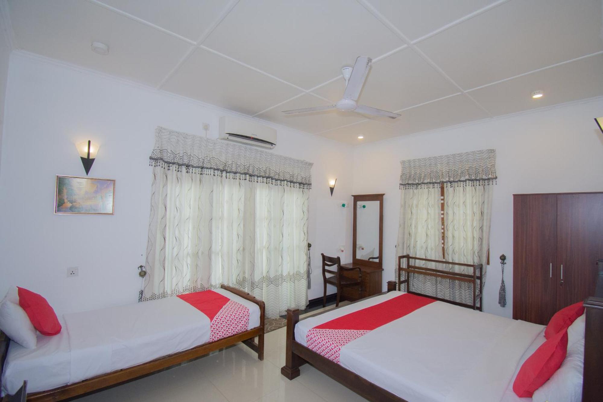 Avon Villa Hikkaduwa Room photo