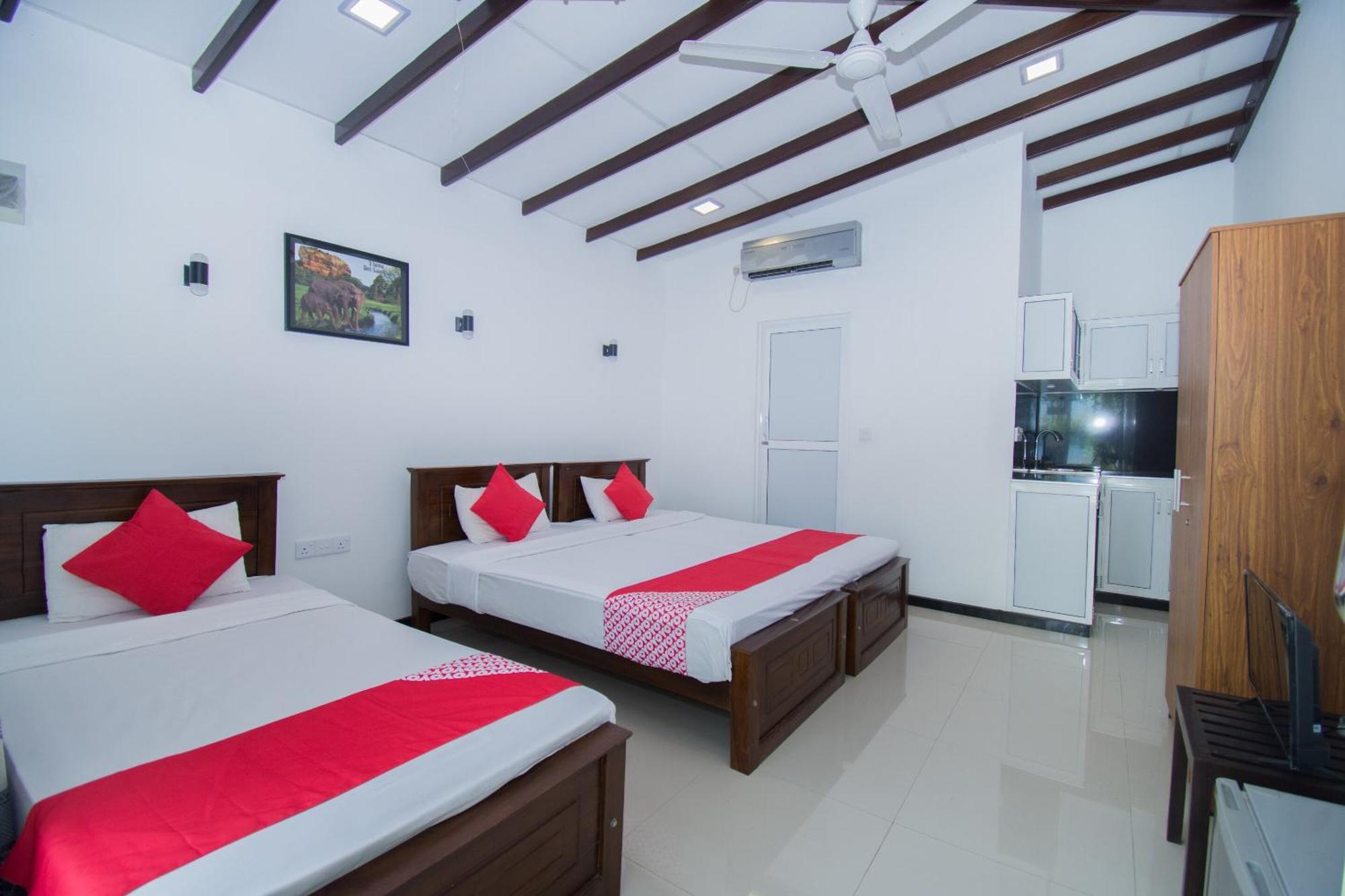 Avon Villa Hikkaduwa Room photo