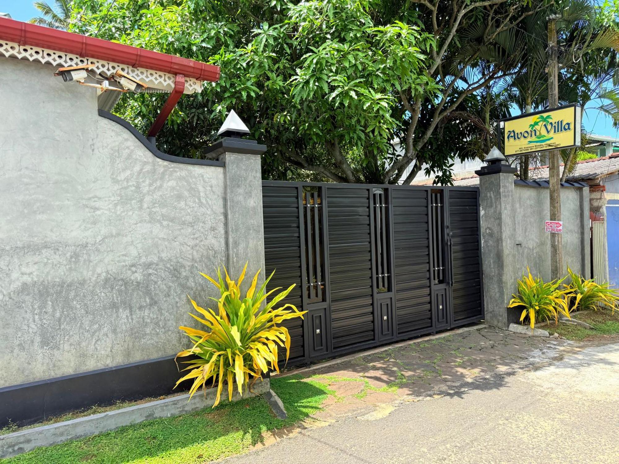 Avon Villa Hikkaduwa Exterior photo